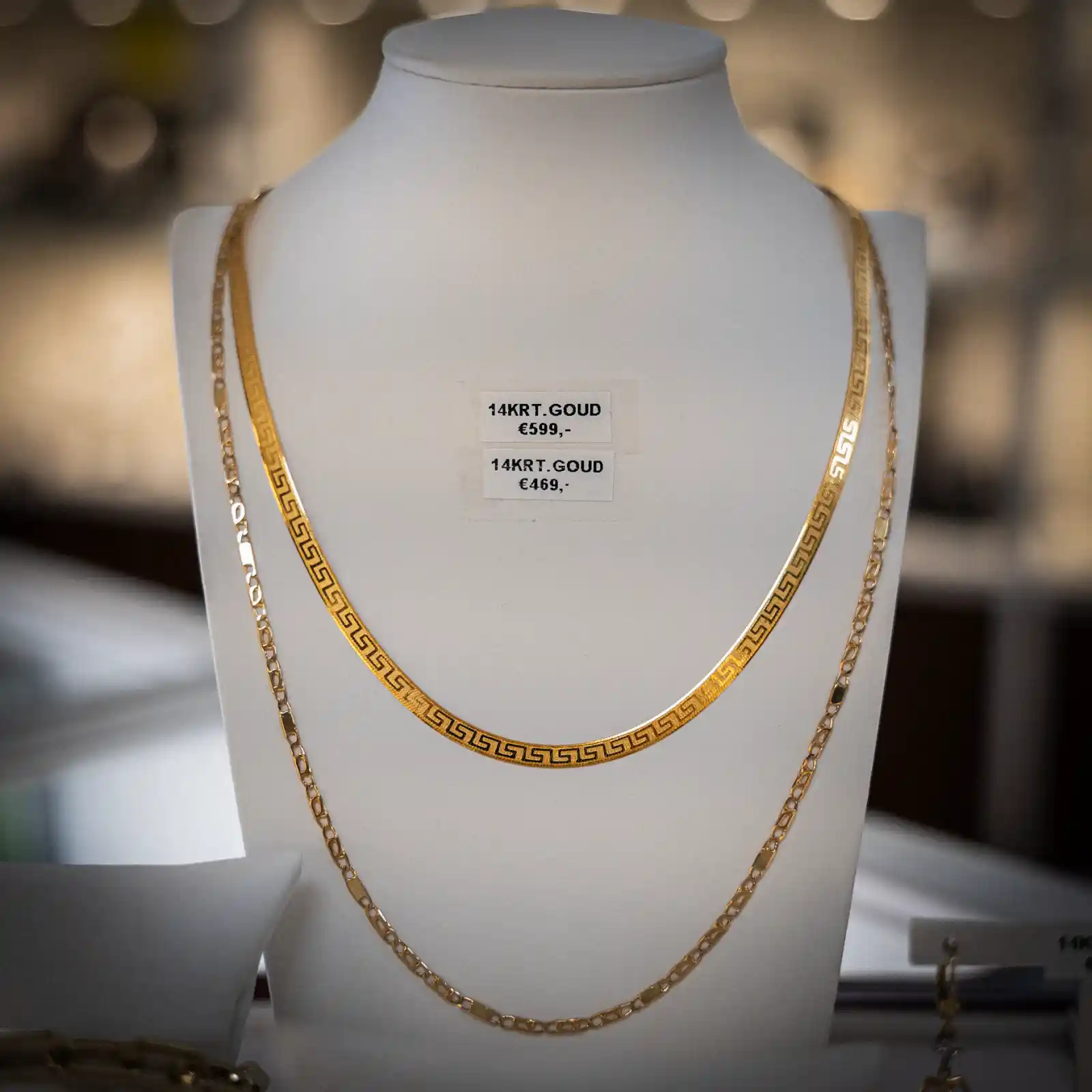 Gouden ringen gecontroleerd voor eerlijke inkoop en verkoop Amsterdam